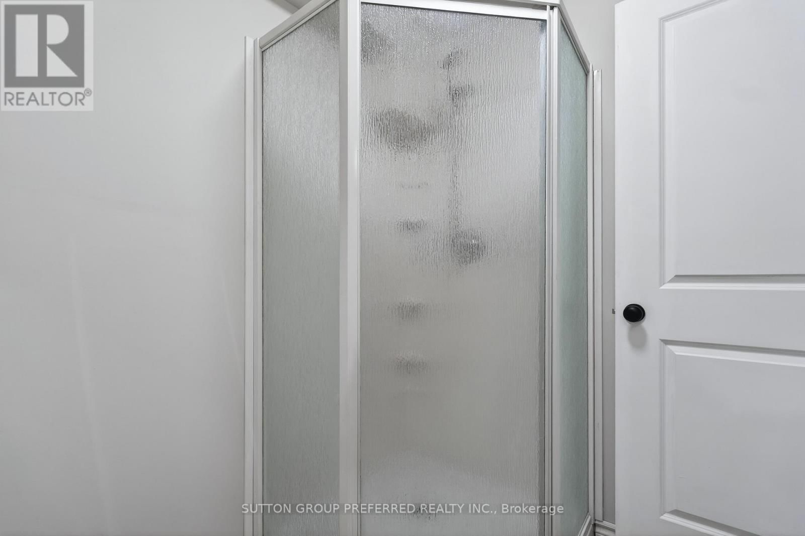 22 SPRINGFIELD WAY Image 37