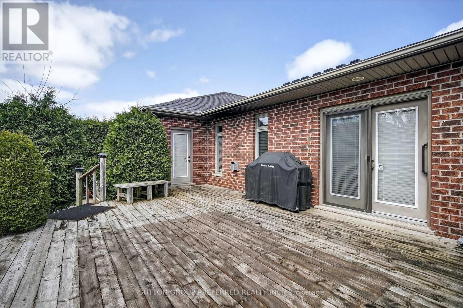 22 SPRINGFIELD WAY Image 44