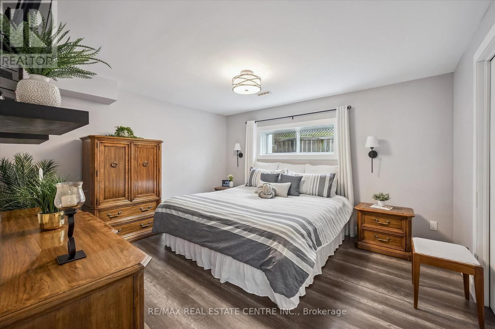 18 AVENUE ROAD Image 30