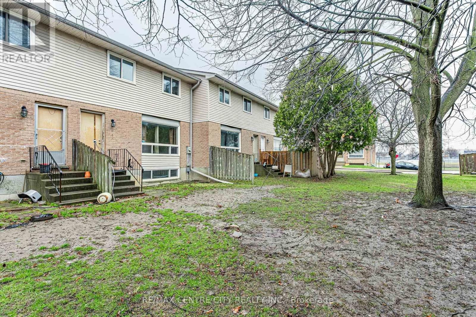 47 - 550 SECOND STREET Image 26