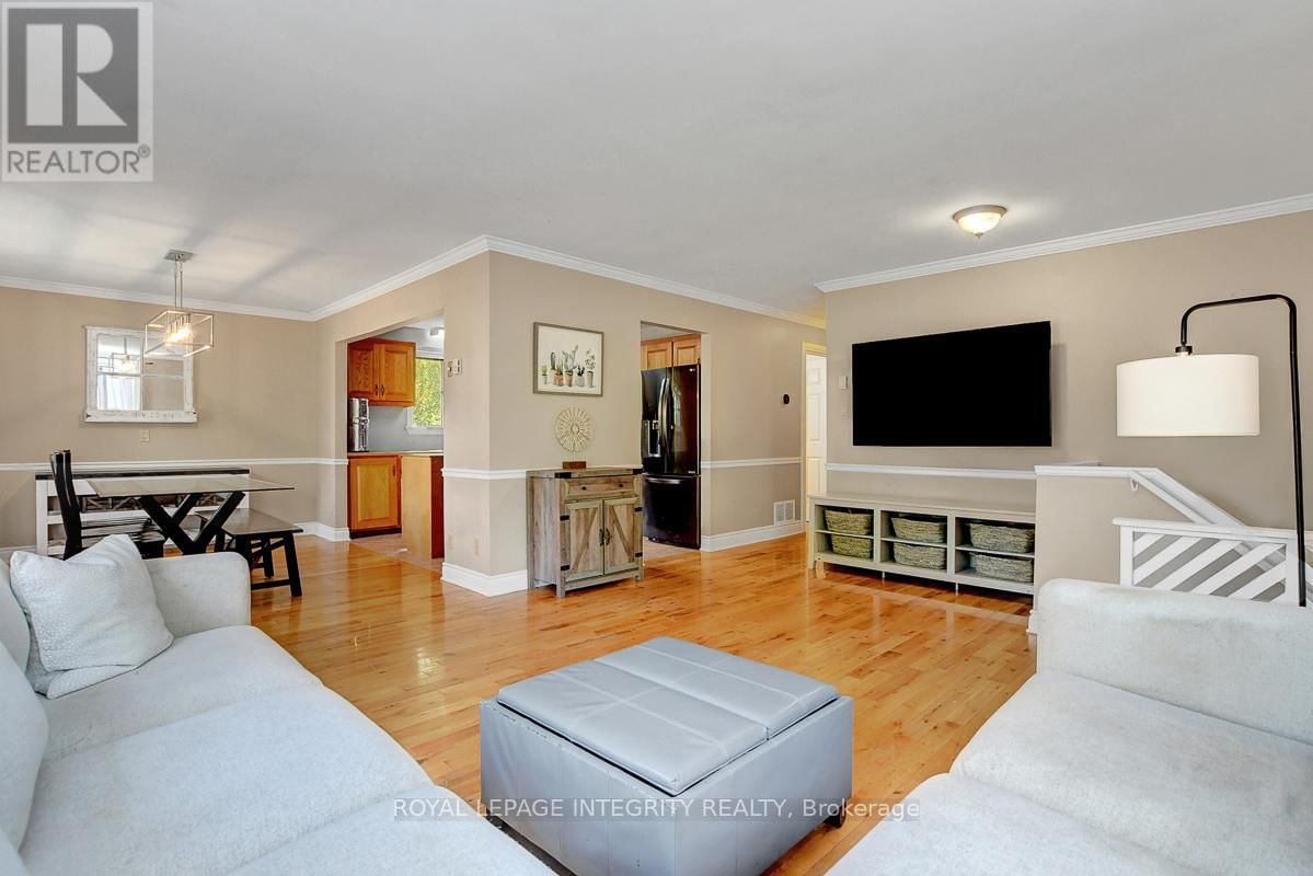 34 BENNETT STREET Image 12