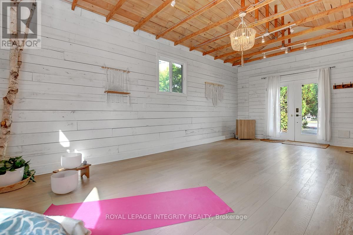 34 BENNETT STREET Image 29