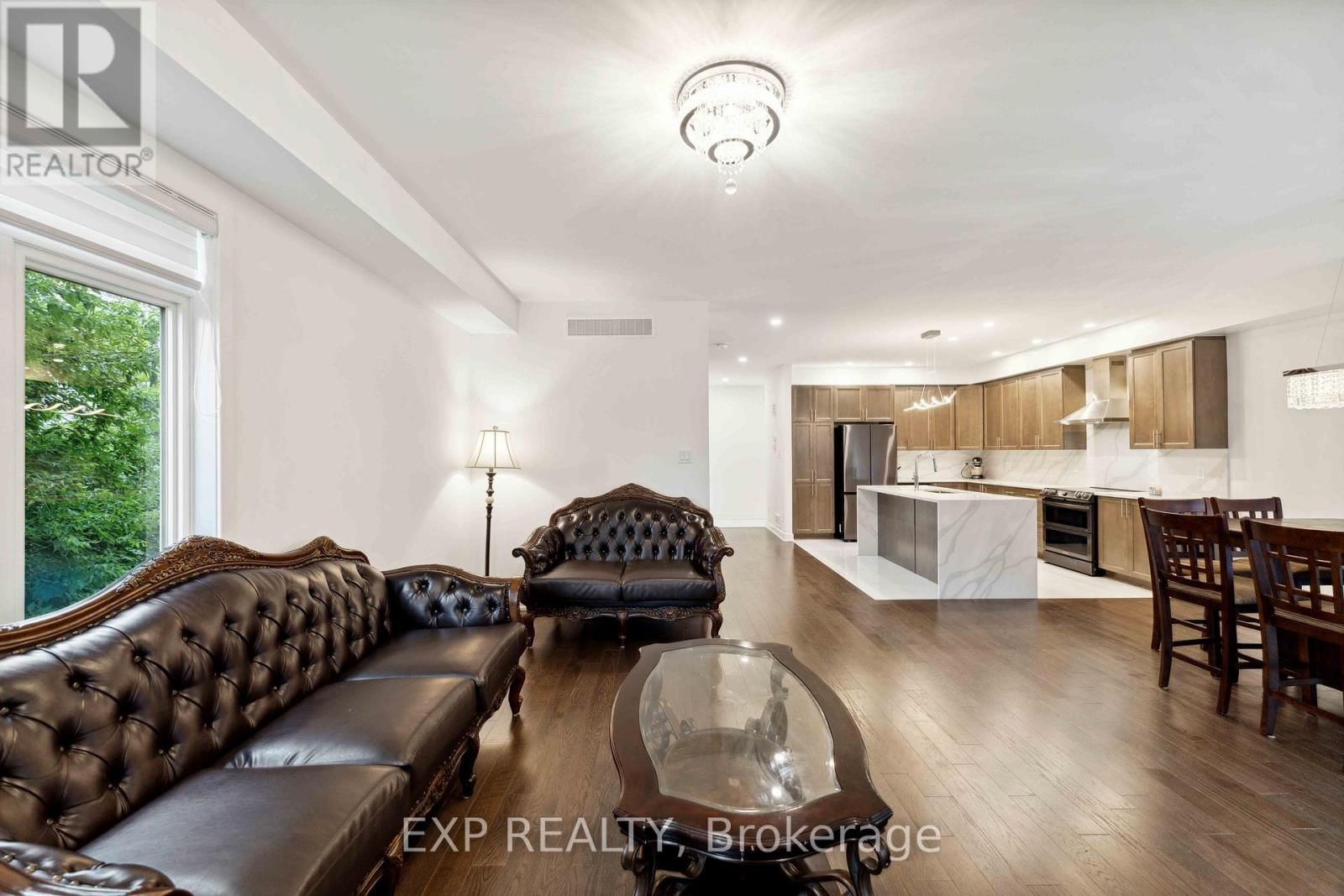 748 OVATION GROVE Image 12