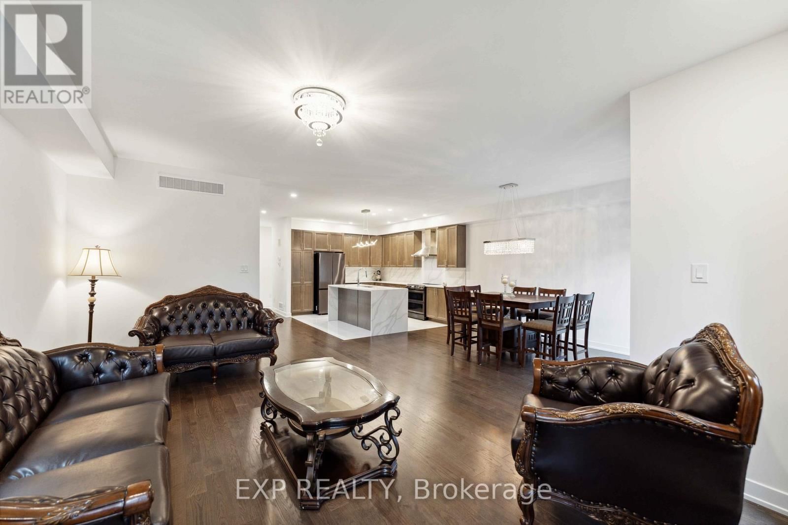 748 OVATION GROVE Image 13