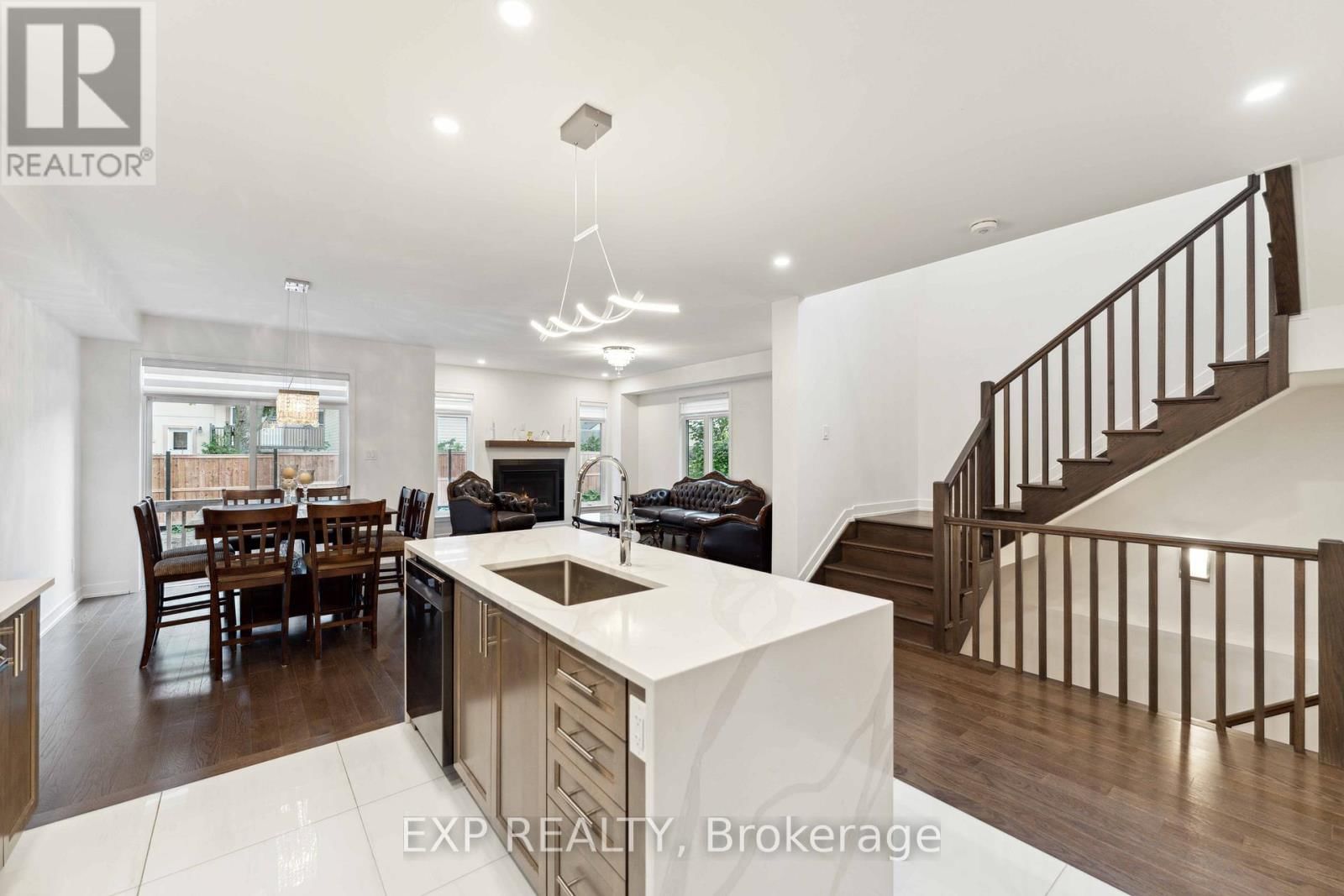 748 OVATION GROVE Image 19