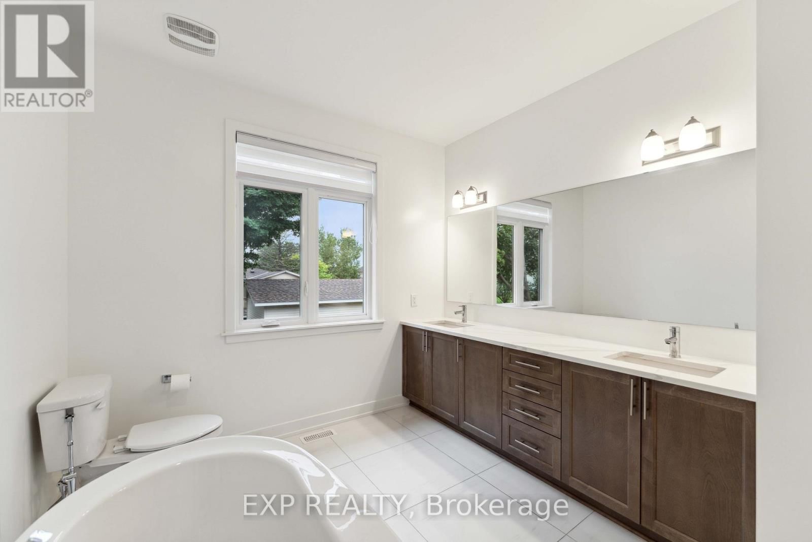 748 OVATION GROVE Image 28