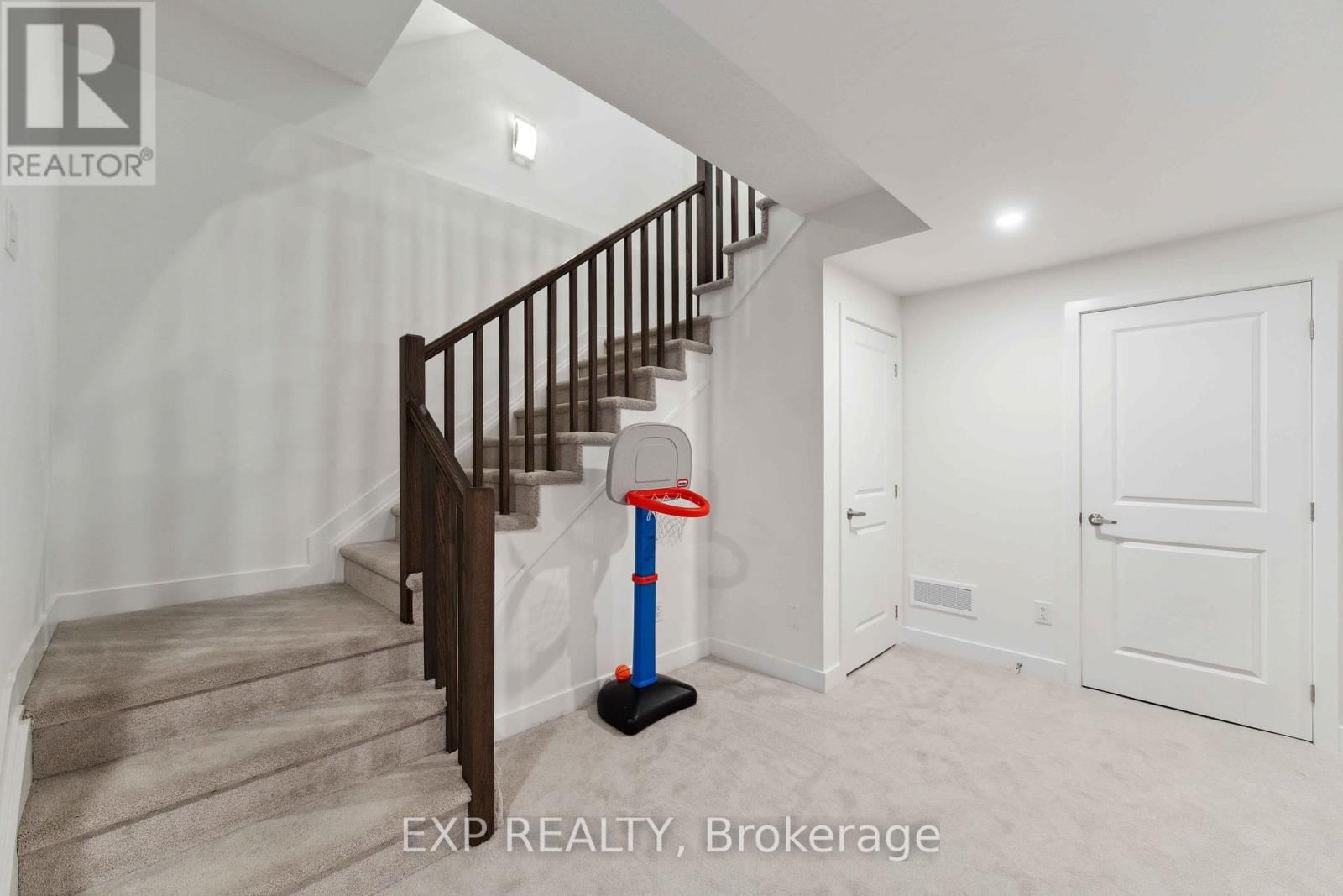 748 OVATION GROVE Image 38