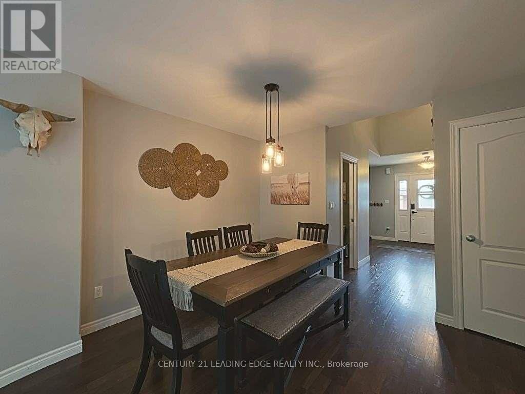 9 - 124 COLLEGE STREET Image 11