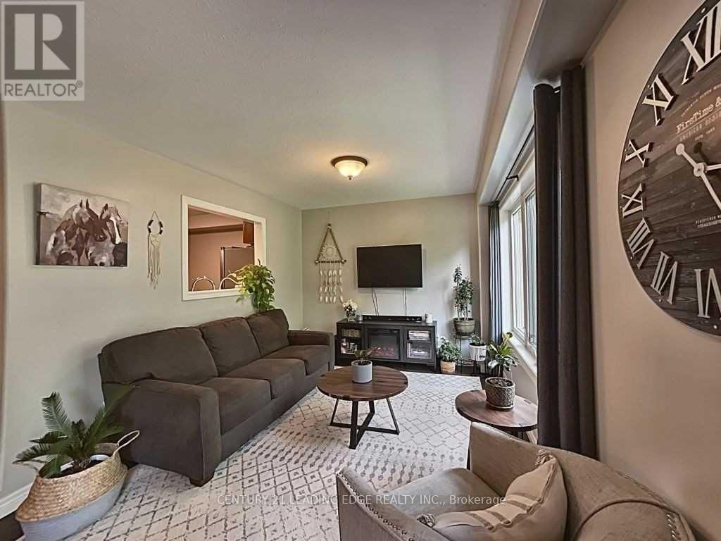 9 - 124 COLLEGE STREET Image 5