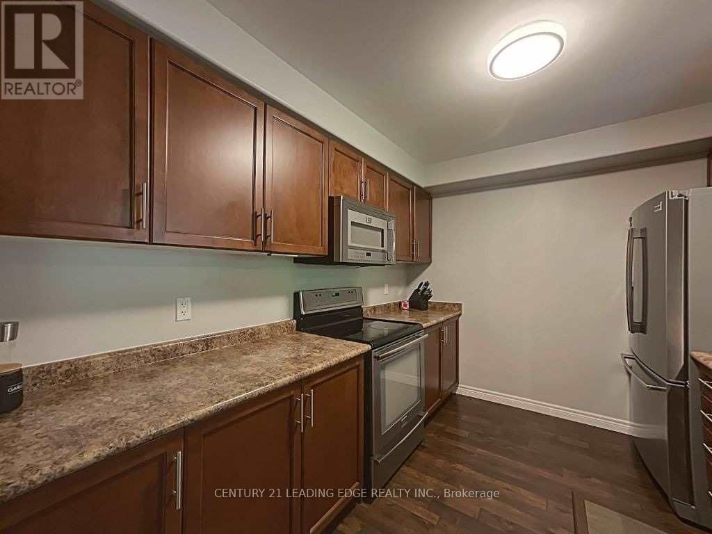 9 - 124 COLLEGE STREET Image 9