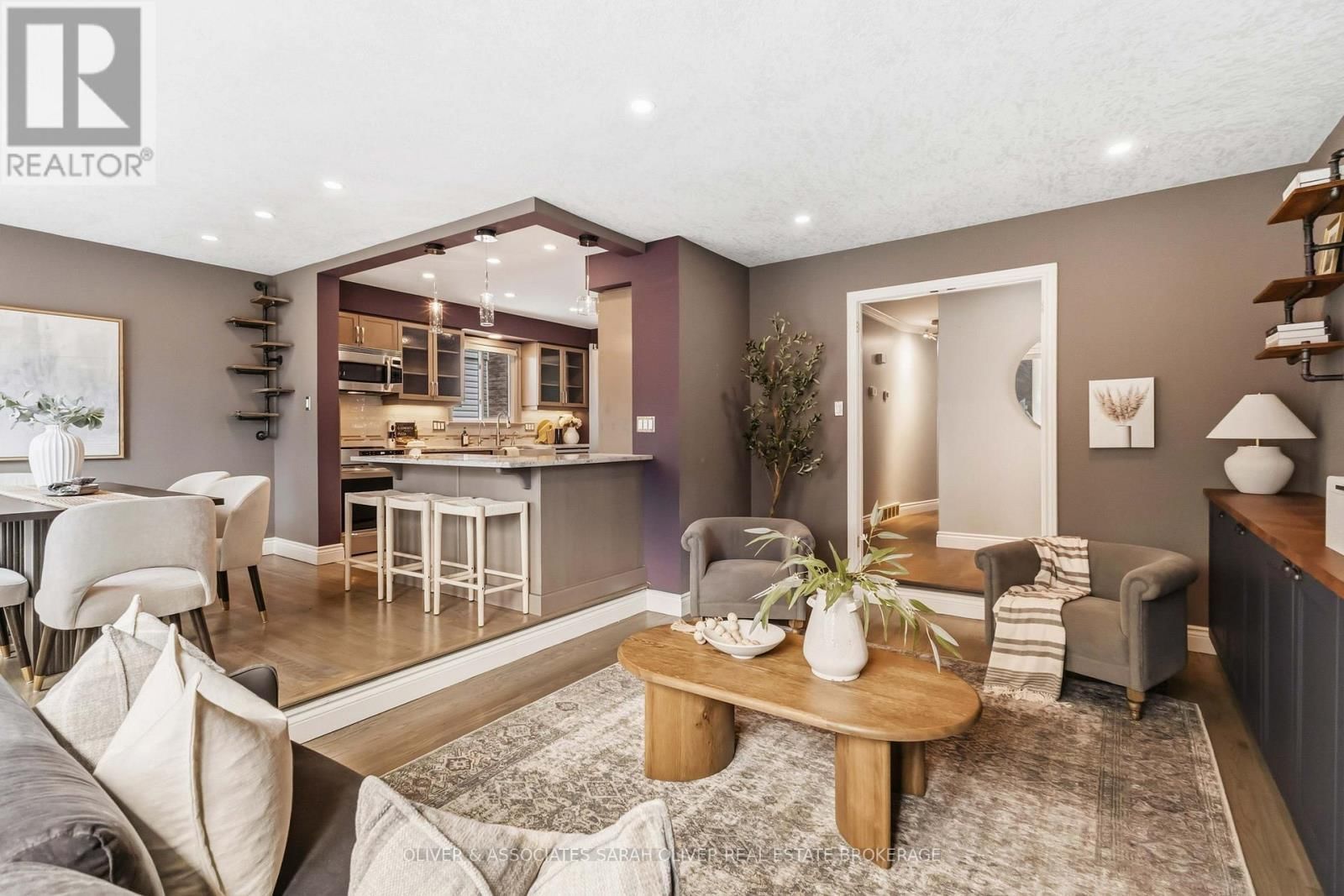 30 SANDALWOOD CRESCENT Image 10