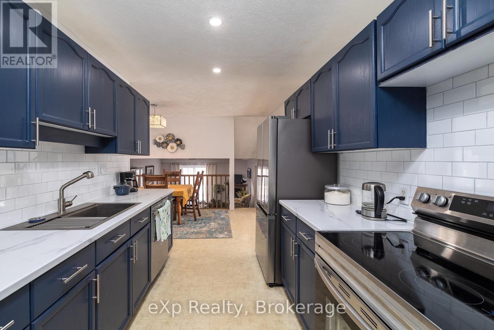 206 2ND STREET A WEST Image 14