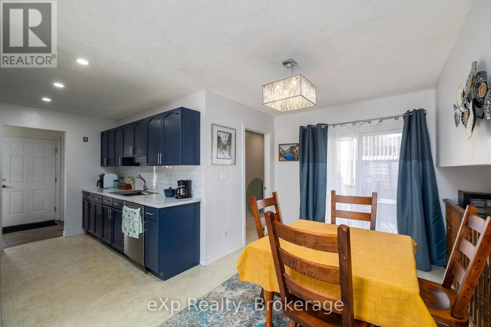 206 2ND STREET A WEST Image 15