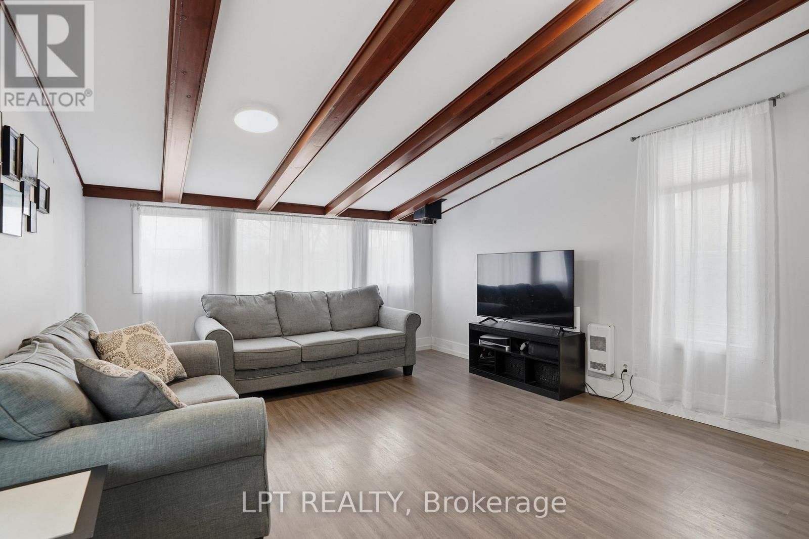 46 MILL STREET Image 16