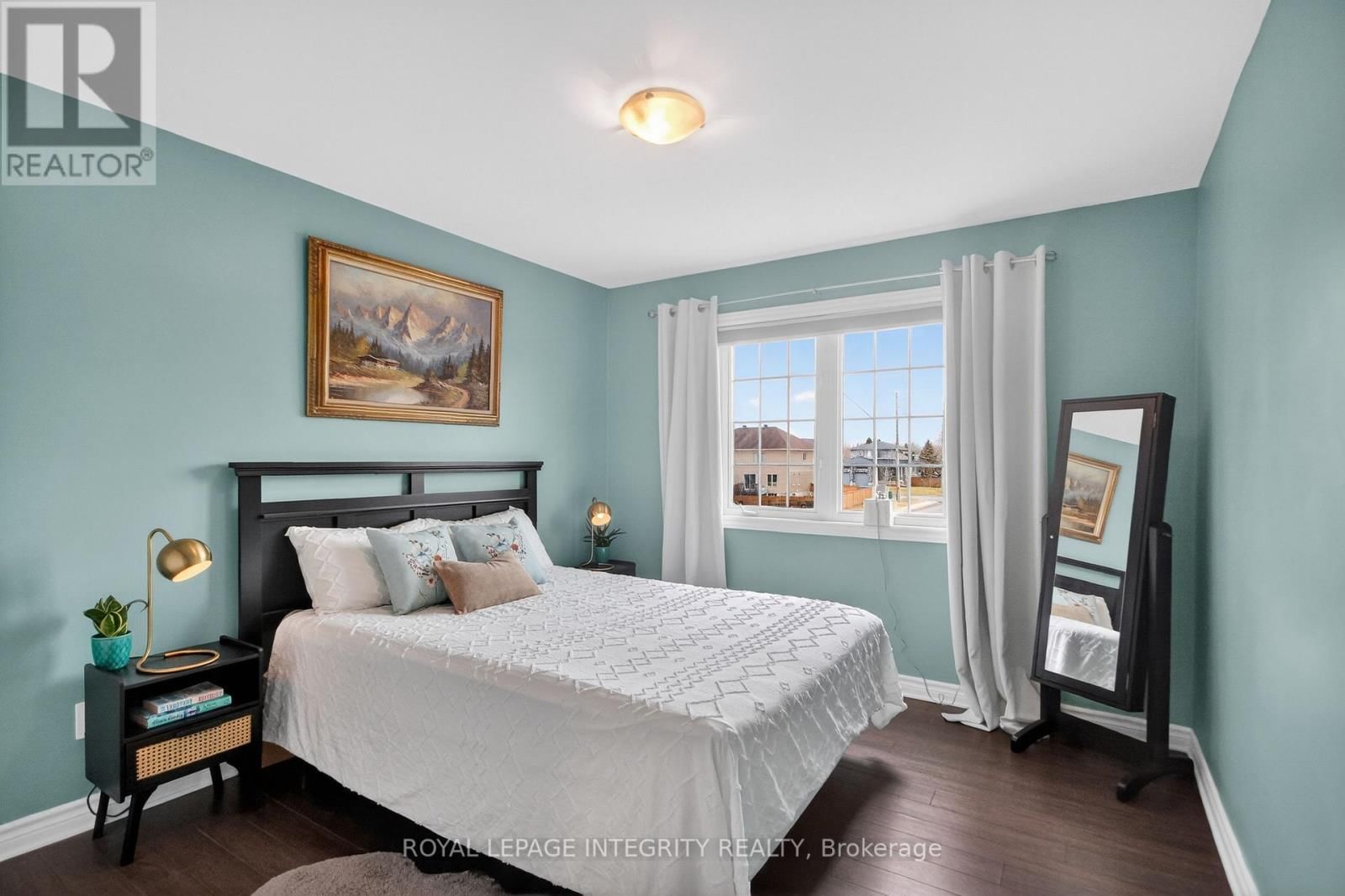 98 MAYER STREET Image 25