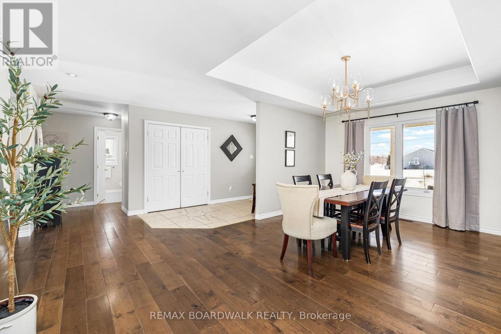 157 MACPHERSON WAY, RR #7 WAY Image 4