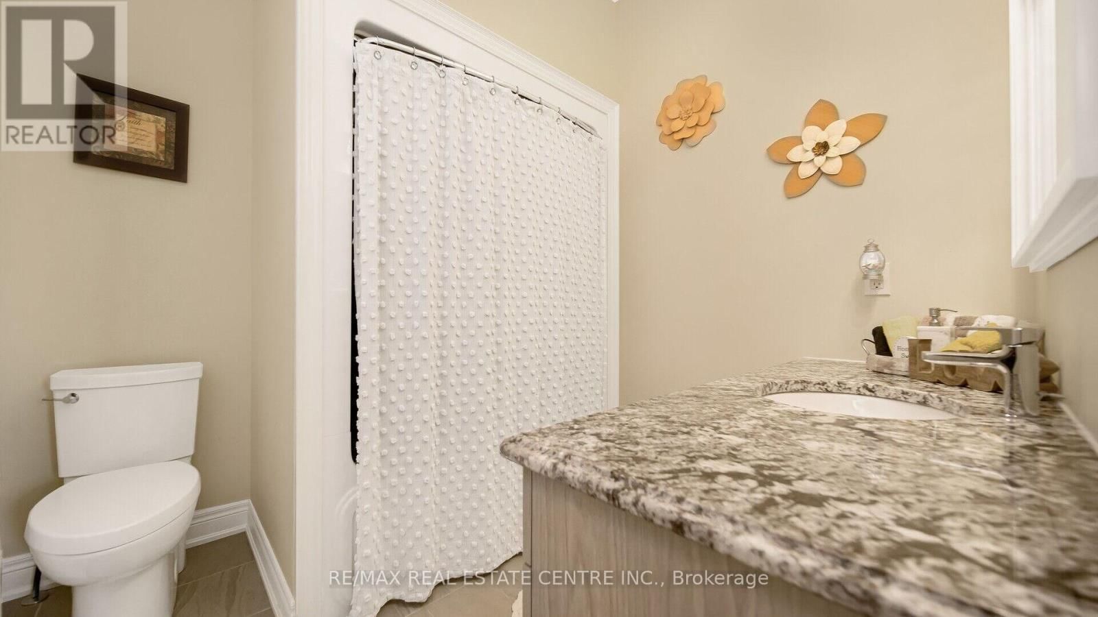 869 BURWELL STREET Image 20