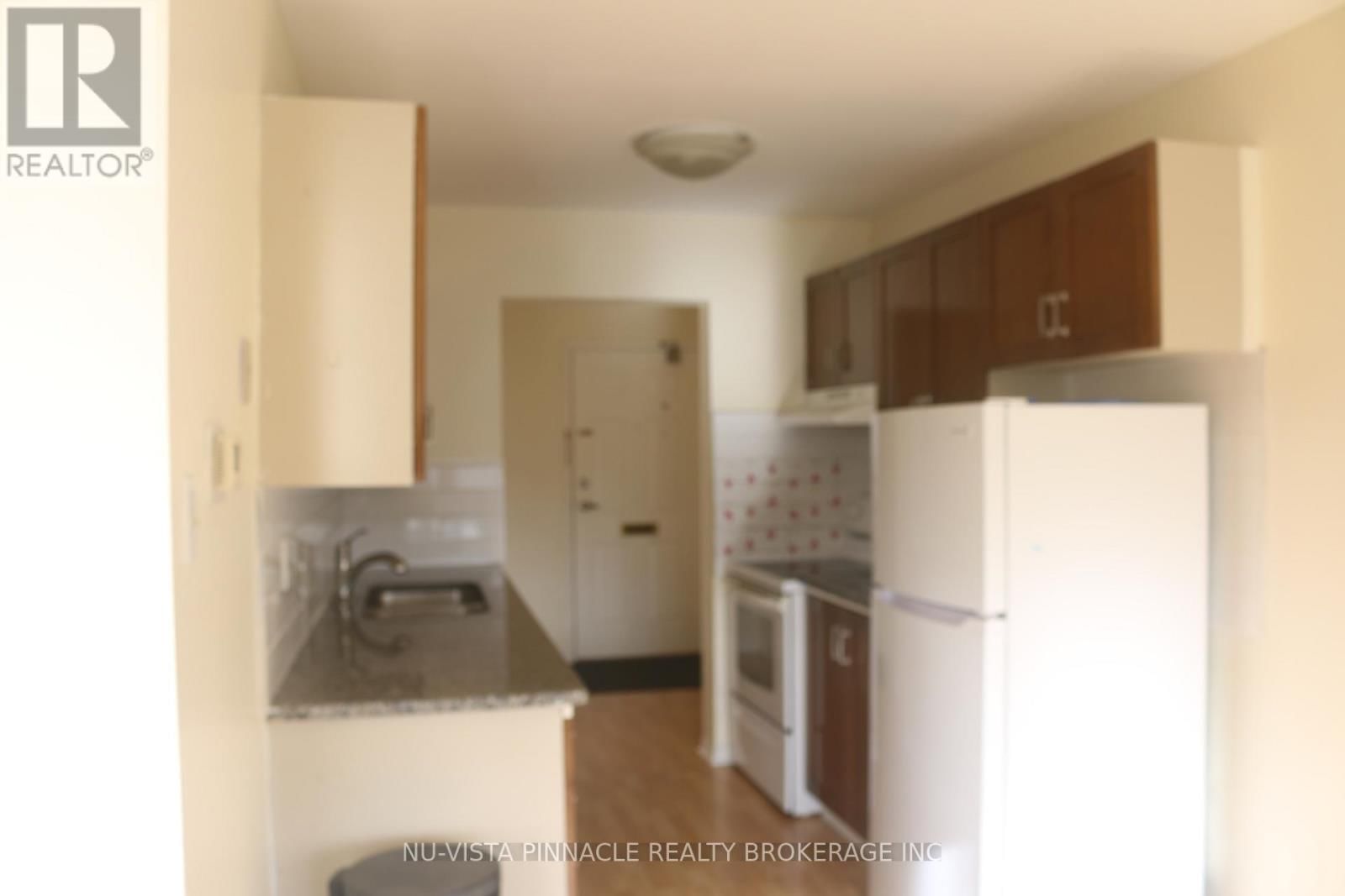 704 - 1600 ADELAIDE STREET NORTH Image 10