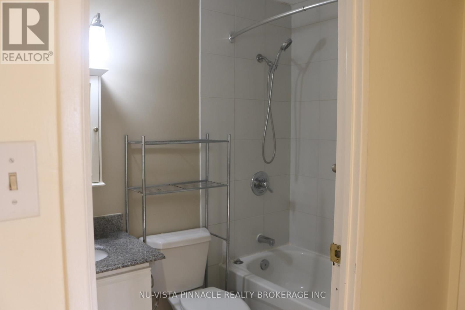 704 - 1600 ADELAIDE STREET NORTH Image 18