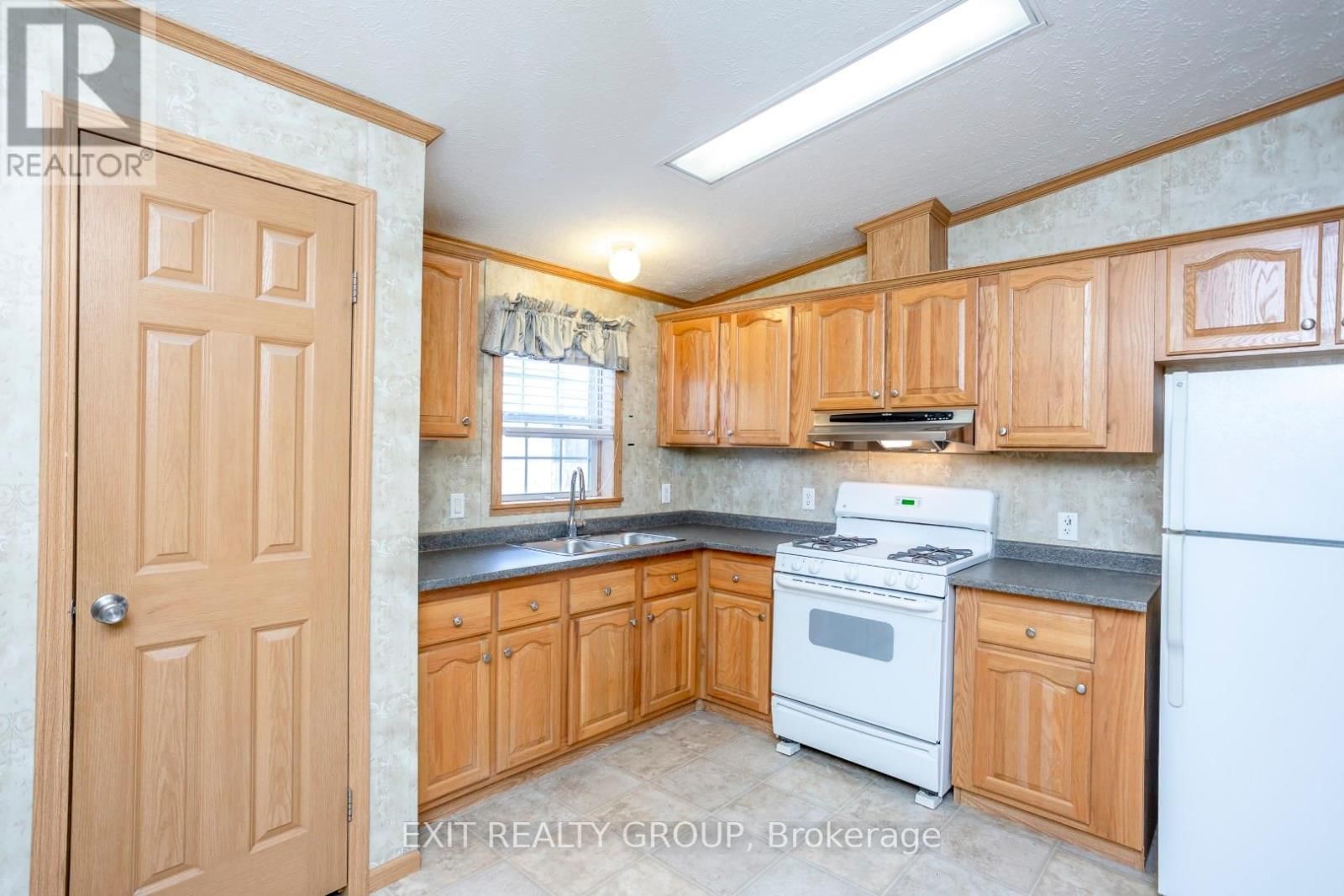 5-152 CONCESSION ROAD 11 W Image 10