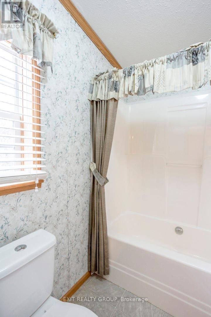 5-152 CONCESSION ROAD 11 W Image 18