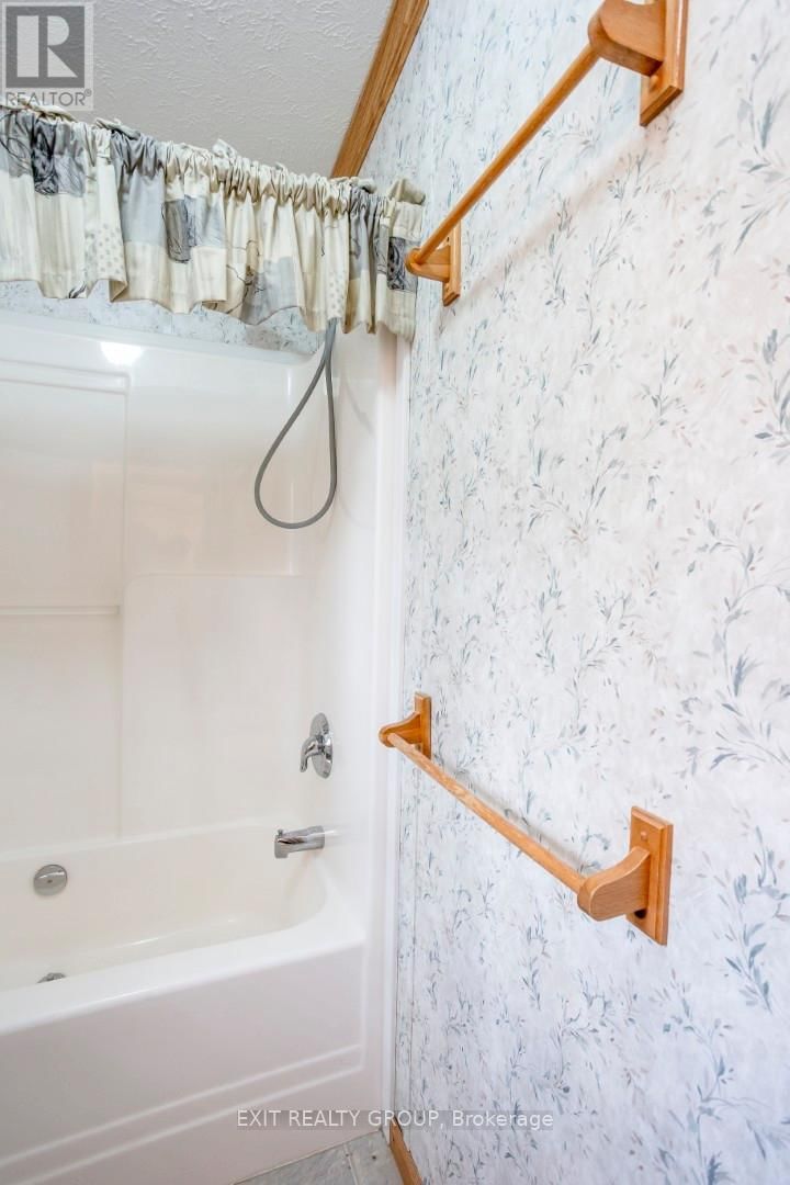 5-152 CONCESSION ROAD 11 W Image 19