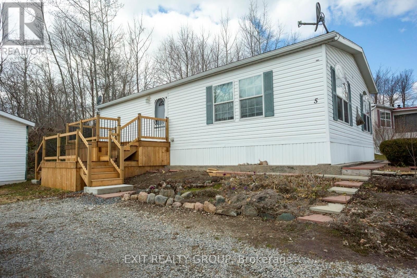 5-152 CONCESSION ROAD 11 W Image 2