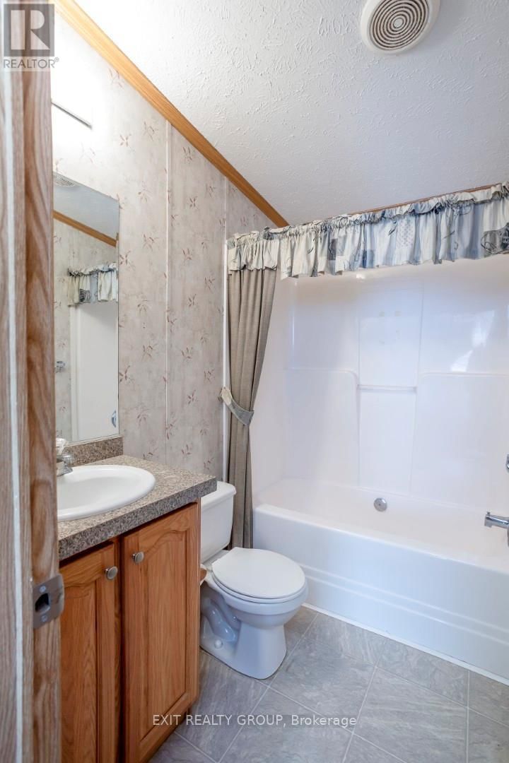 5-152 CONCESSION ROAD 11 W Image 22