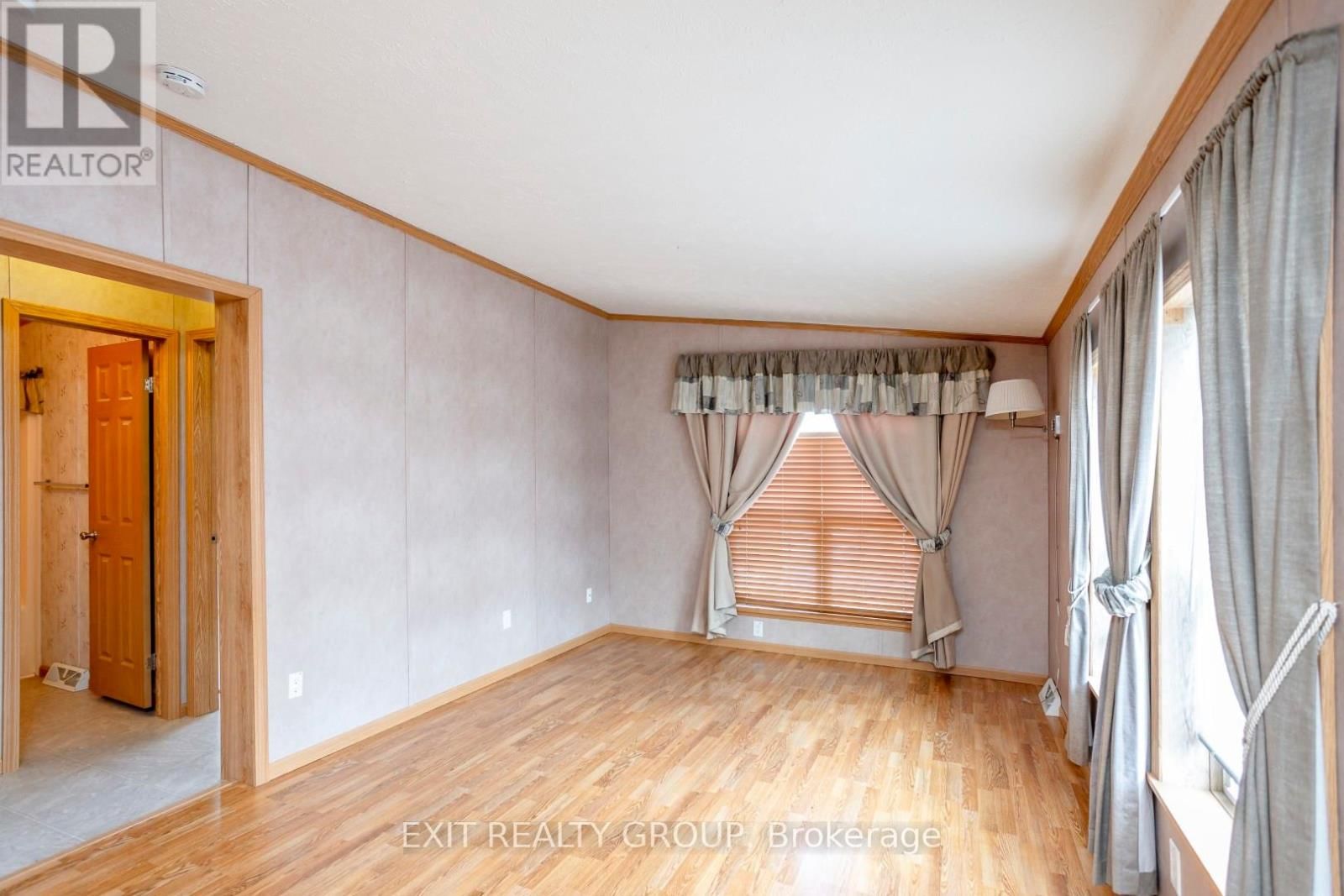 5-152 CONCESSION ROAD 11 W Image 8