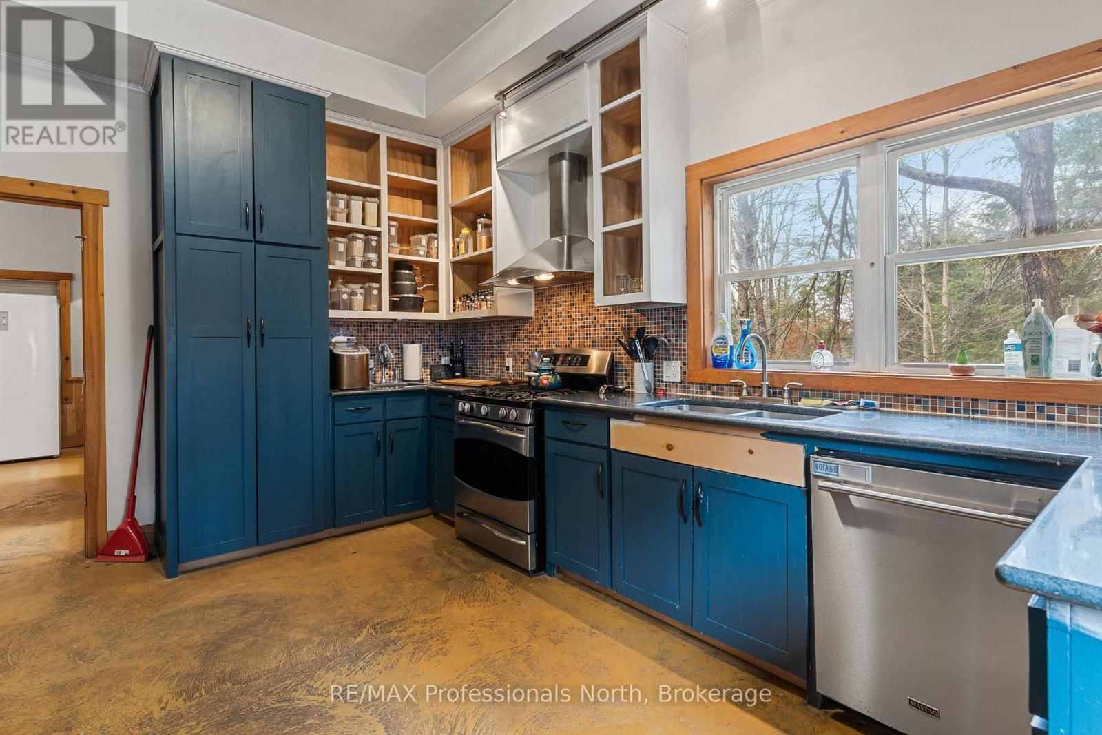 1127 BOBCAYGEON ROAD Image 17