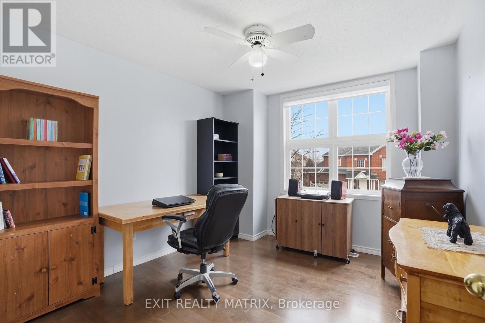 127 MARSHFIELD STREET Image 31