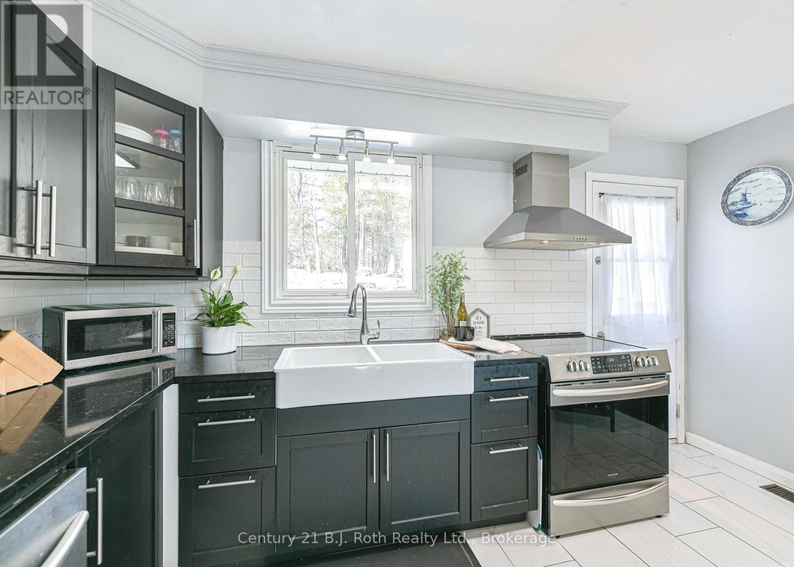 620 PINEDALE ROAD Image 6