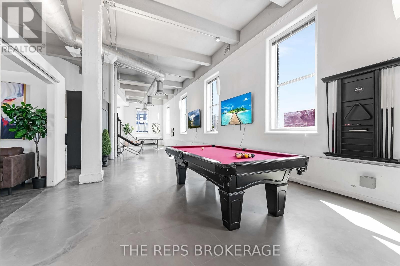 43-45 ECCLES STREET WEST Image 37