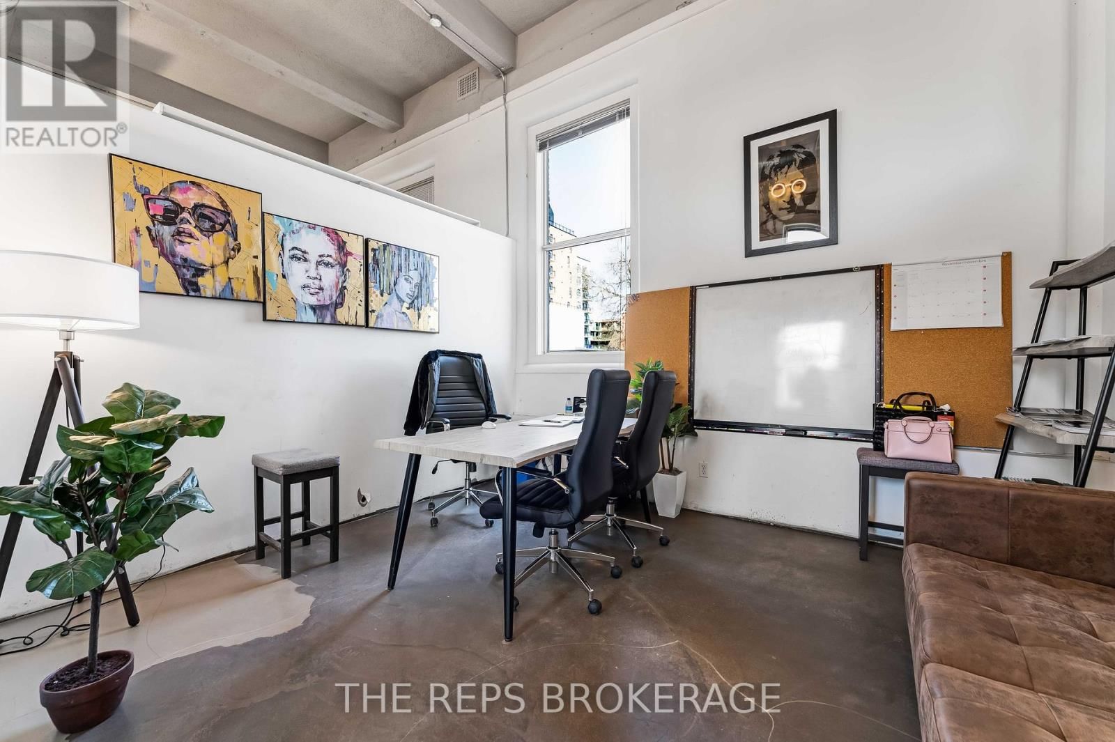 43-45 ECCLES STREET WEST Image 39