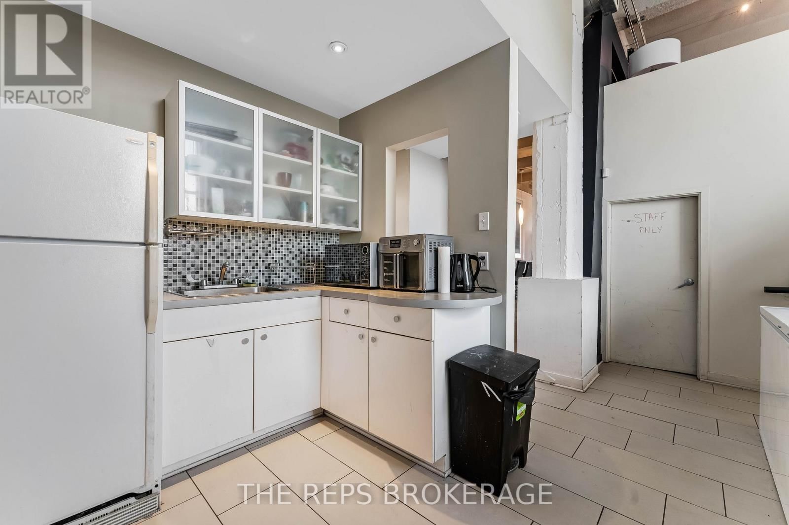 43-45 ECCLES STREET WEST Image 45