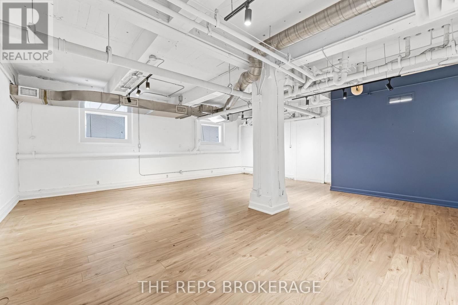 43-45 ECCLES STREET WEST Image 48