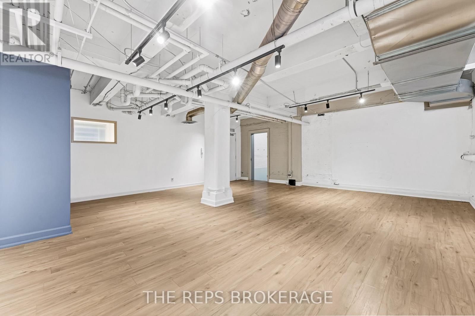 43-45 ECCLES STREET WEST Image 50