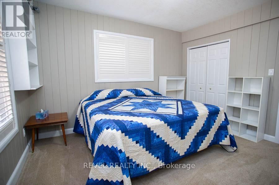 23 SCARFE GARDENS Image 39