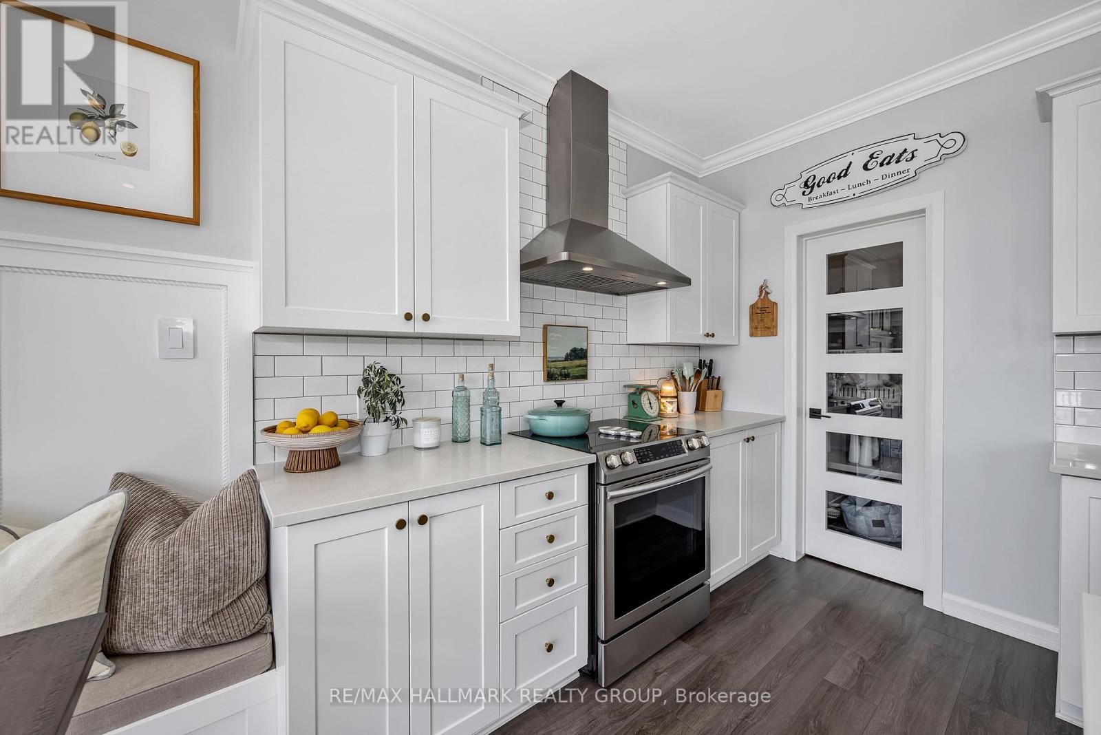 1025 DIAMOND STREET Image 15