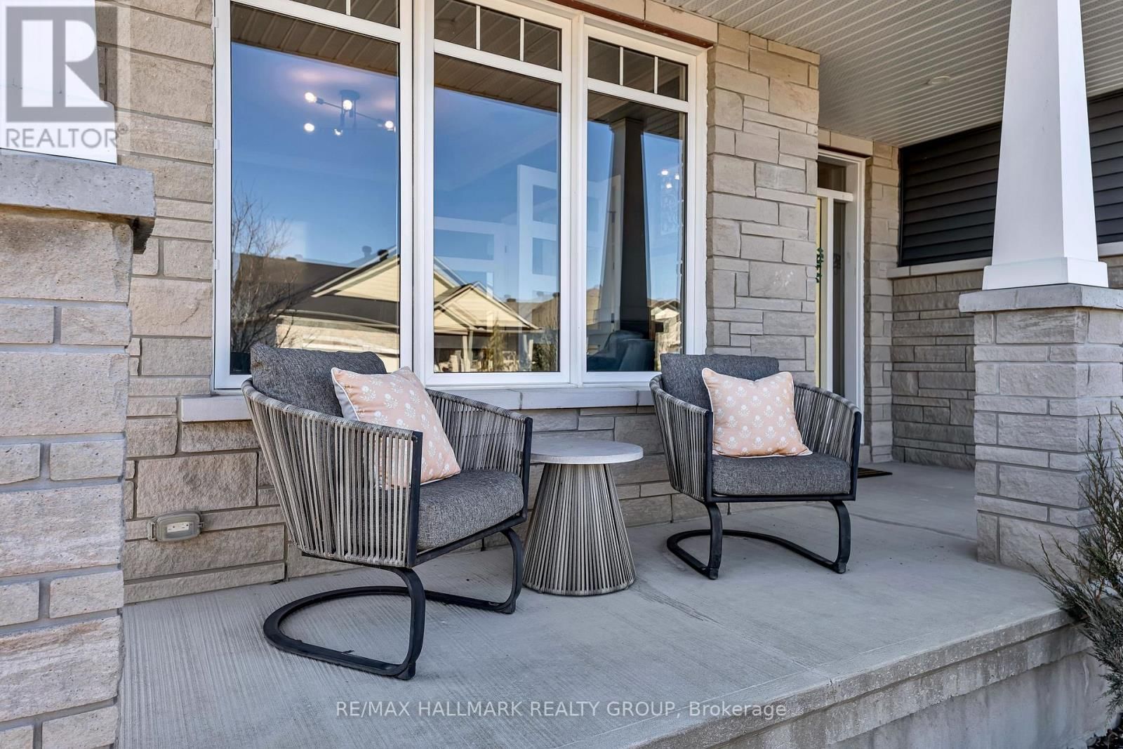 1025 DIAMOND STREET Image 3