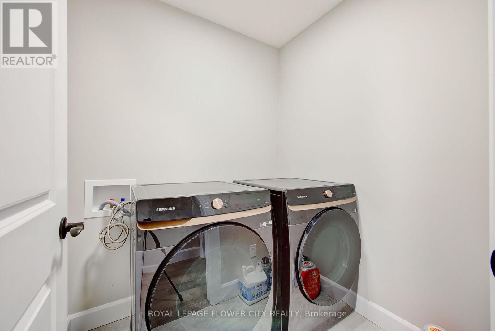 3817 AYRSHIRE AVENUE Image 29