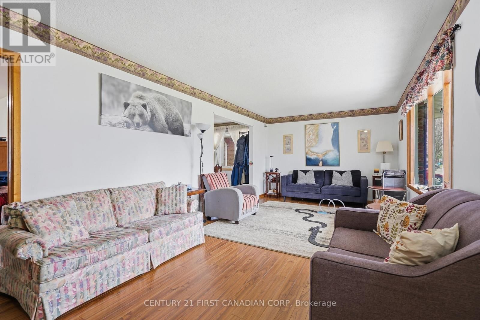 99 MURIEL CRESCENT Image 6