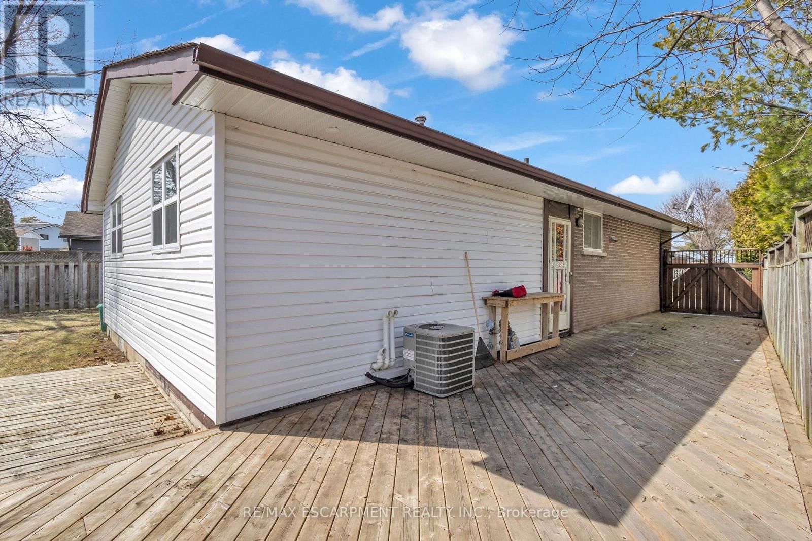 148 GORDON DRUMMOND AVENUE Image 39
