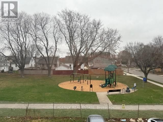 302 - 47 ORCHARD HEIGHTS DRIVE Image 8