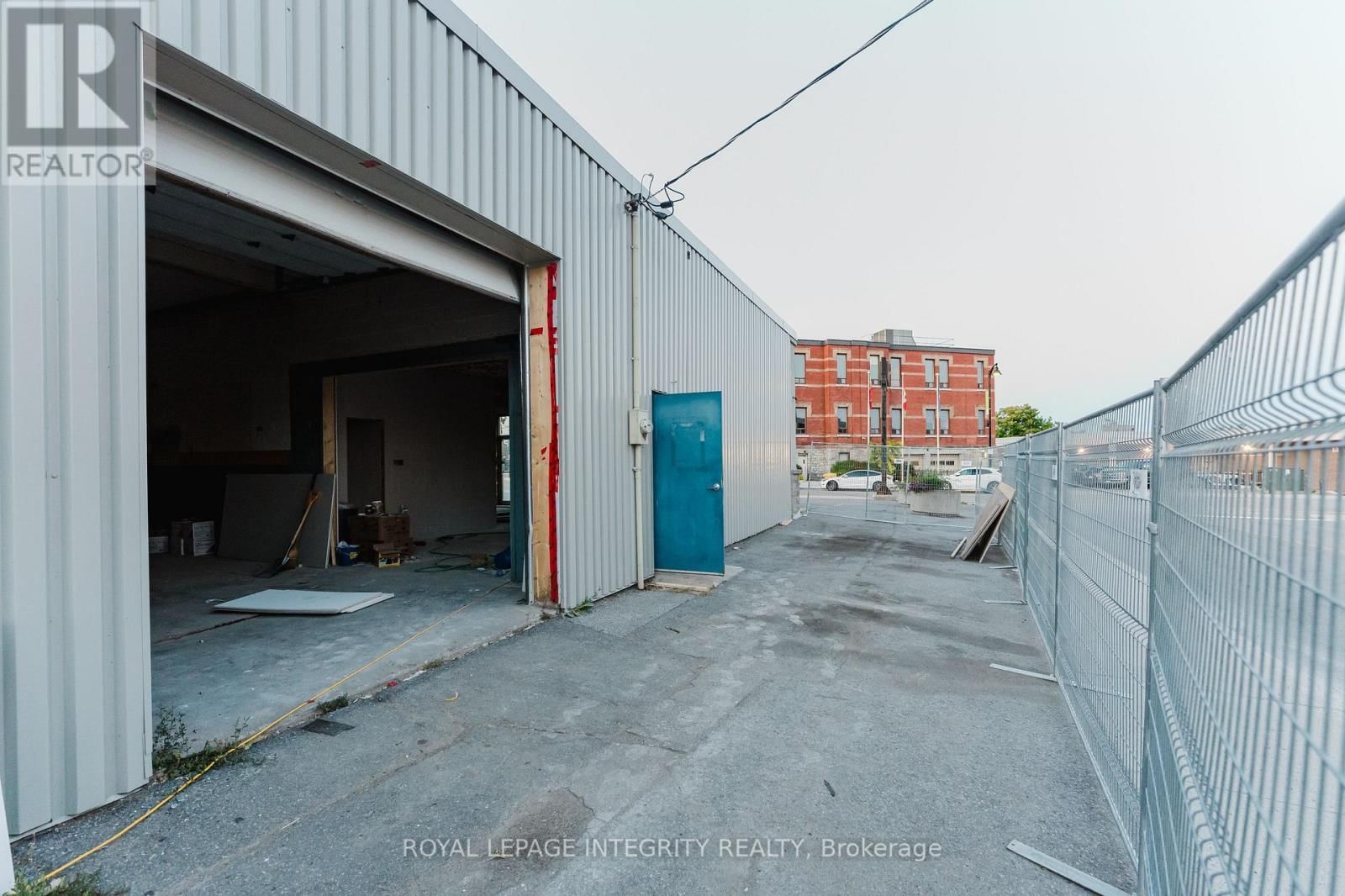 Unit 3 - 104 ELGIN STREET WEST Image 14