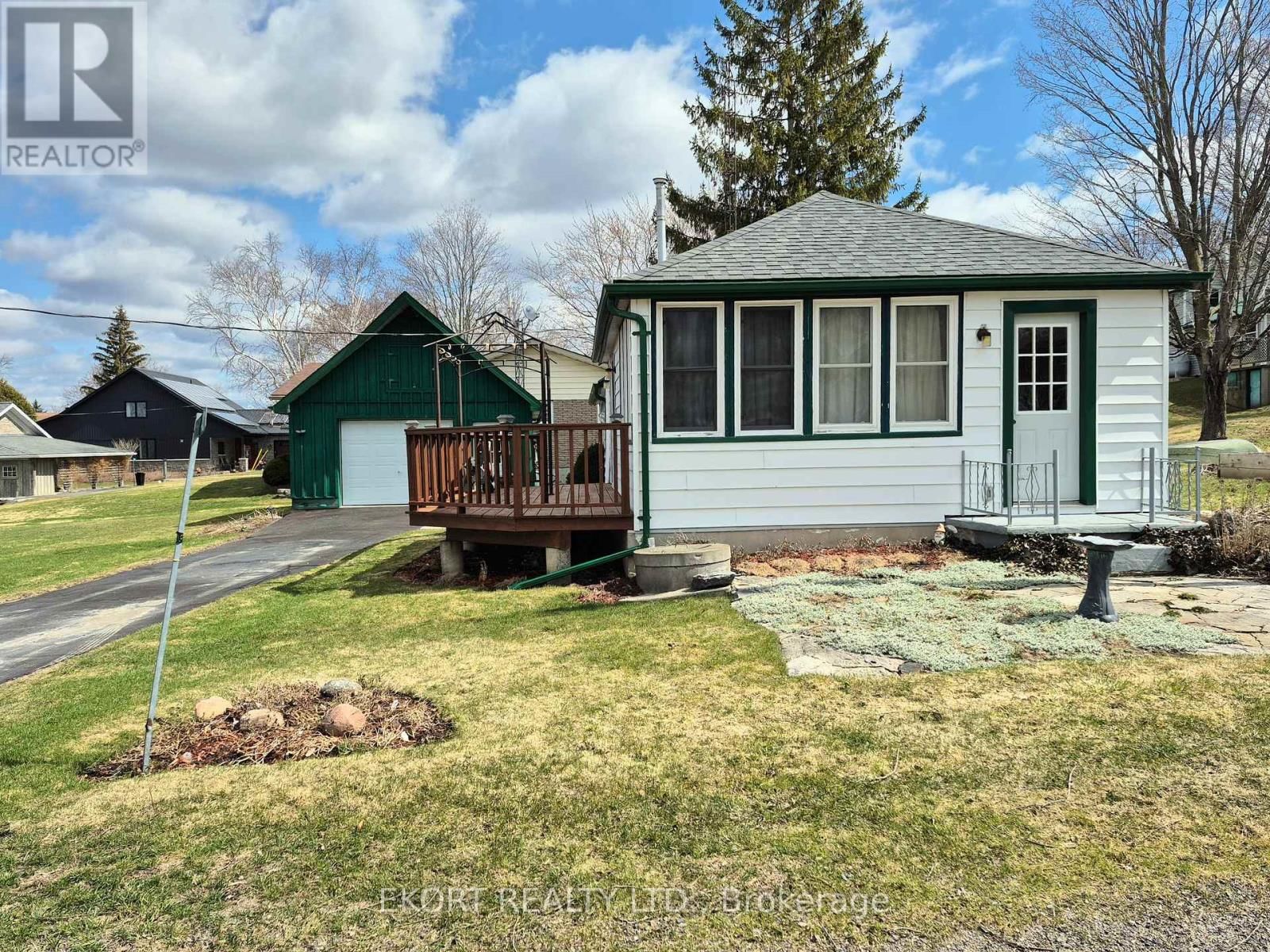 40 DEMILLE STREET Image 1