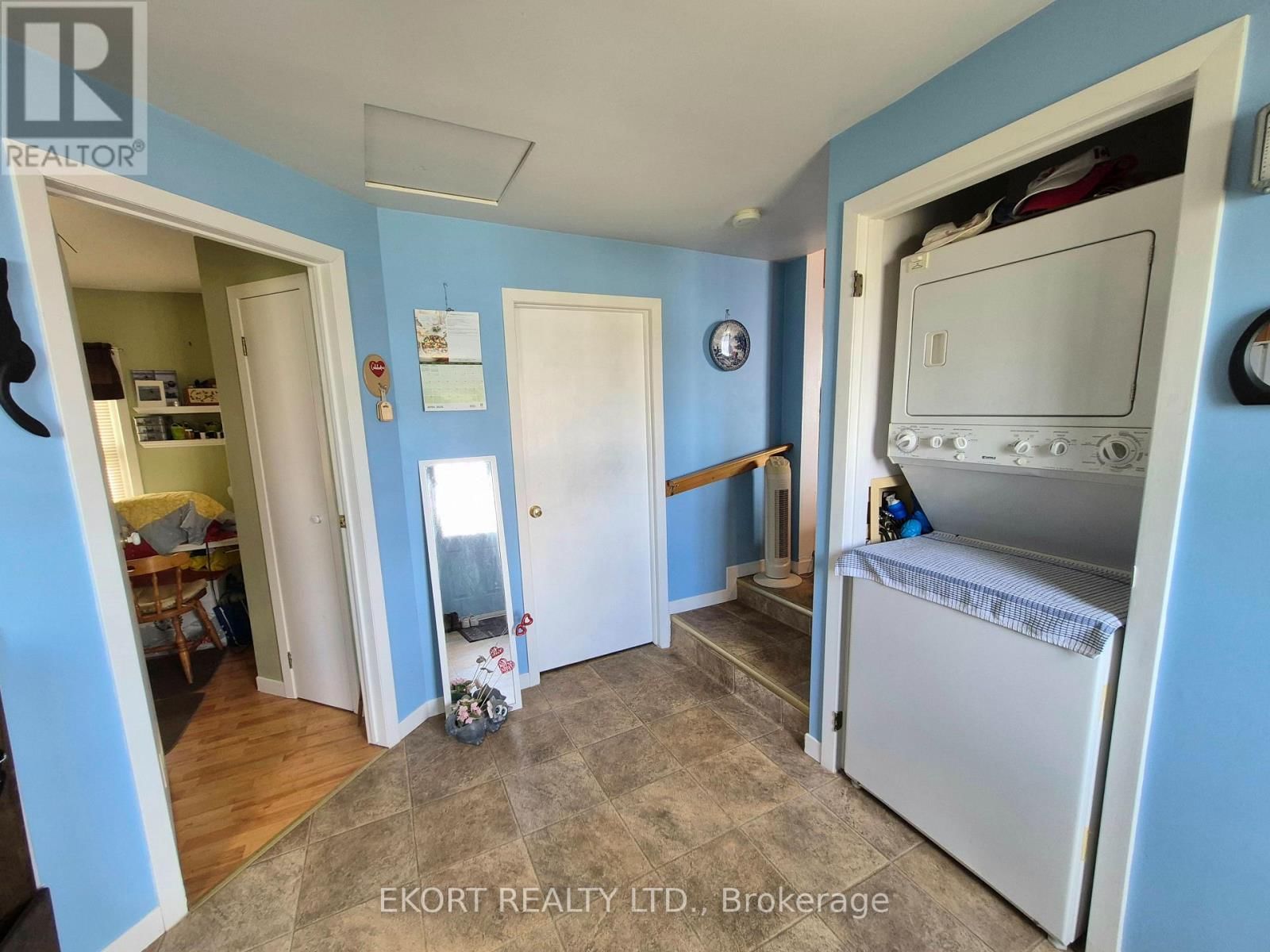 40 DEMILLE STREET Image 6