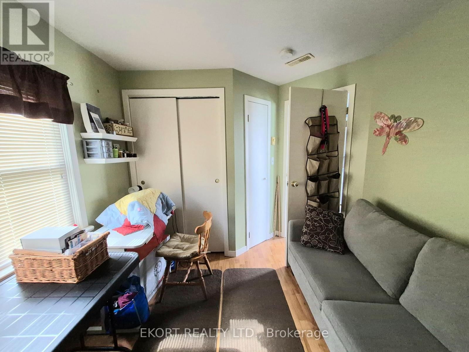 40 DEMILLE STREET Image 7