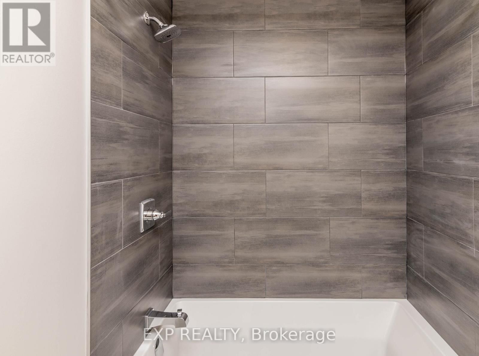 138 ELIZABETH STREET Image 11