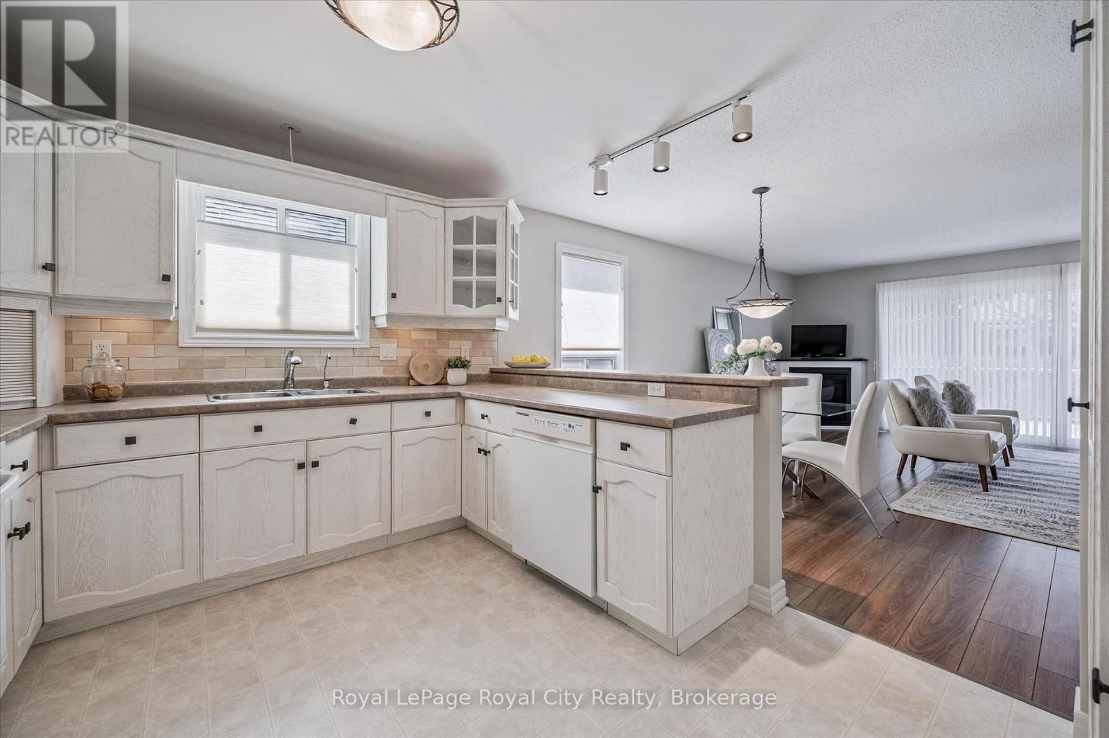 68 BASSWOOD DRIVE Image 10